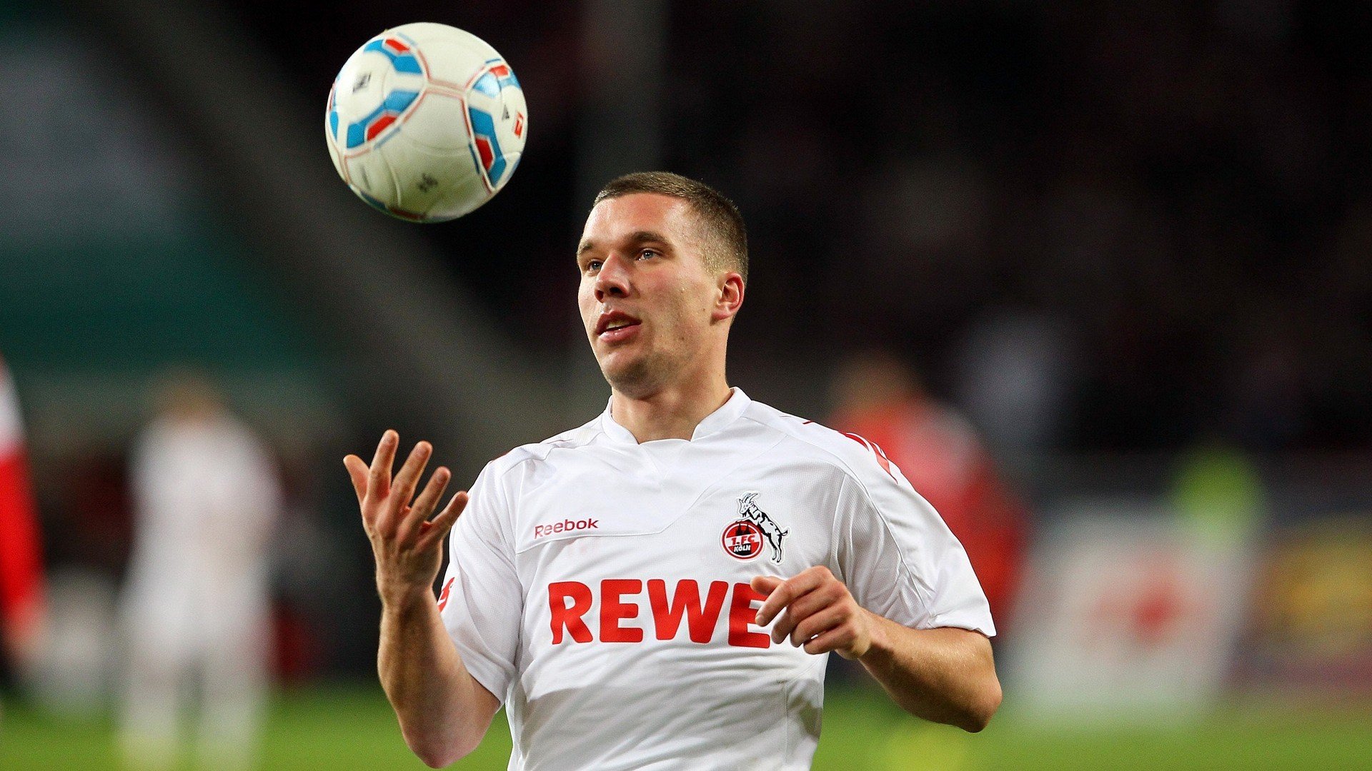 乔治外线防守压制对手核心,乔治防守效率